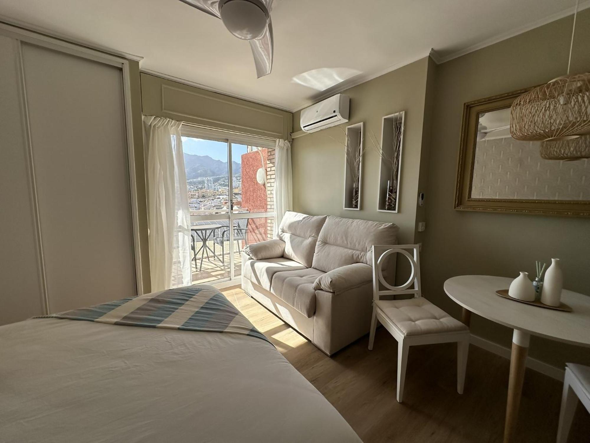Estudio Agata Con Piscina A 800M De La Playa Benalmadena Bagian luar foto