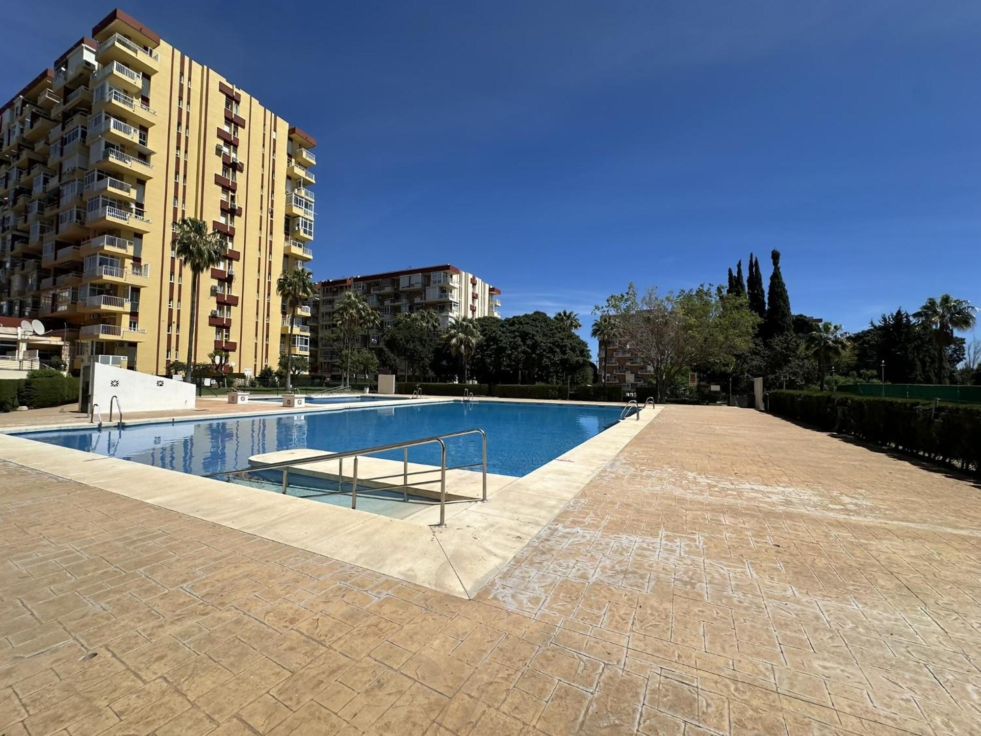 Estudio Agata Con Piscina A 800M De La Playa Benalmadena Bagian luar foto